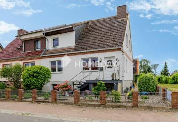 Doppelhaushälfte mit Charme, Garten und Raum für die ganze Familie