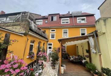 Top Gepflegtes MFH mit Rendite