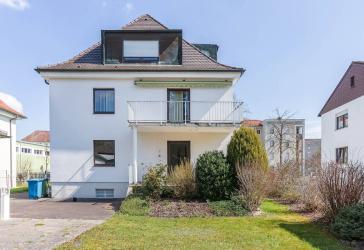 Dreifamilienhaus mit Hinterliegergrundstück in Ingolstadt-Süd