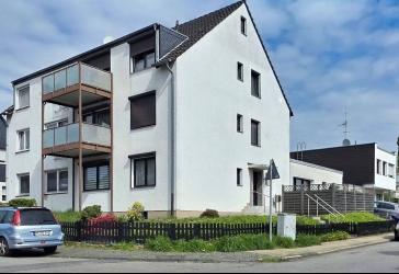 Einziehen & Wohlfühlen: Dachgeschosswohnung mit Balkon!