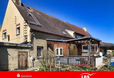 Familienhaus mit großen Grundstück