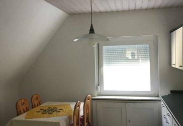 Schöne 2-Zi-Whg. + 1 Mansardenzimmer