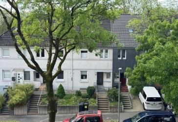 Reihenmittelhaus mit Garten und Kellerbar in Bochum