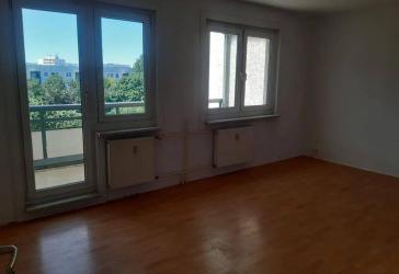 Ruhig gelegene 4-Raum-Wohnung in Berlin-Marzahn