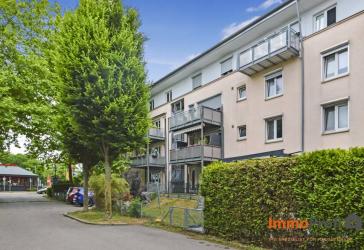Helle, modernisierte 4-ZKB Wohnung mit Einbauküche, Balkon und TG-Stellplatz in Top-Lage
