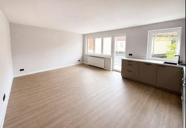 Erstbezug nach Vollsanierung - 3 Zimmer, ca. 86,50 m² und Balkon