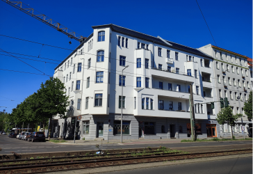 Provisionsfrei: Altbau-Teileigentum mit Potenzial in Friedrichshain