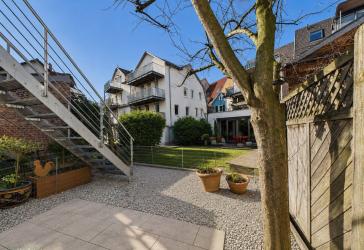 Familienglück im Zentrum - Modernes Stadthaus mit 6 Zi., Terrasse & Dachbalkon | Reutlingen