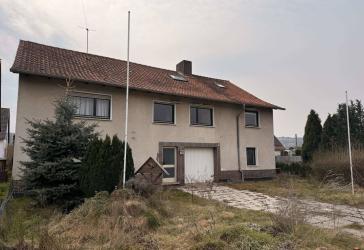1-2 Familienhaus mit viel Potenzial für Ihre Wohnträume + Garten und Schuppen