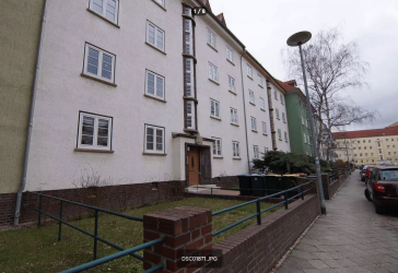 3-Zimmer-Wohnung mit Balkon & raumhoch gefliestem Tageslichtbad mit Badewanne