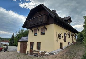 Exklusives Einfamilienhaus Neubau 2002 mit großem Grundstück