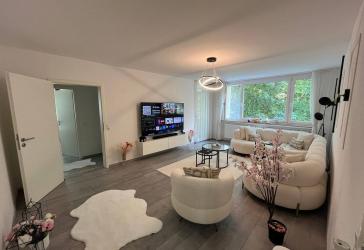 Kernsanierte 3-Zimmer-Wohnung mit Loggia ins Grüne - vermietet, Köln-Nippes