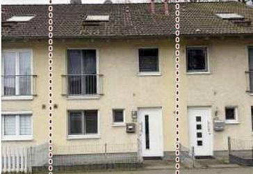 PROVISIONSFREI für Erwerber (Zwangsversteigerung): Reihenhaus und Pkw-Stellplatz in Marxloh