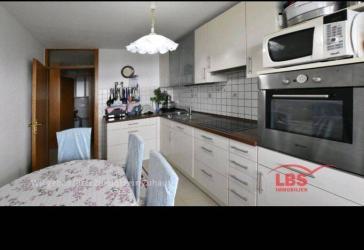 3.5 Zimmer Wohnung im Grund