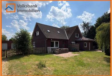 Ein-/Zweifamilienhaus mit vielseitigen Möglichkeiten in ruhiger Lage von Rhauderfehn/Burlage!