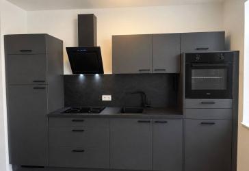 Helle 3,5-Raum-Wohnung mit Balkon – inkl. hochwertiger Einbauküche (Übernahme möglich)