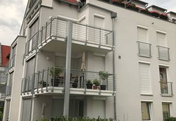** Exclusive 2 Zimmer Wohnung ** LIFT ** Stellplatz ** EBK