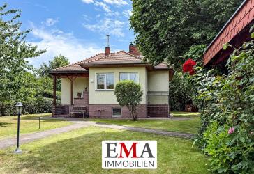 Charme der 1930er Jahre auf großzügigem Gartengrundstück