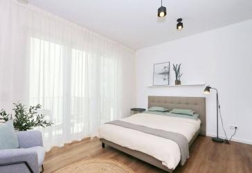 Traumhafte 2-Zimmer-Wohnung mit Einbauküche und großer Dachterrasse | kurzfristig verfügbar