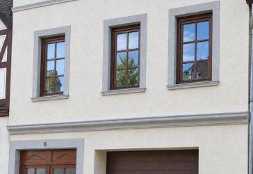 Gepflegtes Zweifamilienhaus in Bingen-Stadt mit Innenhof und Garage