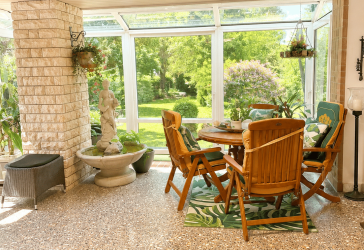 Platz für Ihre Vision in Hoppegarten: 370 m² Klinker-Bungalow auf 1.373 m² Naturgrundstück
