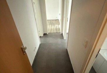 4-Raum Wohnung im 3. OG mit Balkon und Wannenbad OPTIONAL Bodenbelag neu