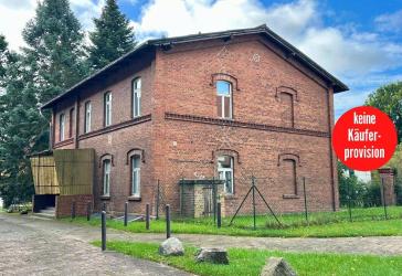 HORN IMMOBILIEN ++ Mehrfamilienhaus mit 3 WE in zentraler Lage, Eggesin