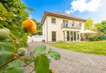 Exkl. Architekten-Stadtvilla, Bestlage Teltow-Seehof KfW40-Effizienz-Haus, provisionsfrei