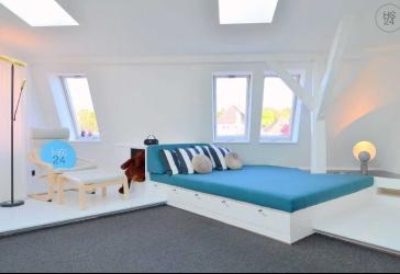 Helle und zentrale 3-Zimmer-Dachgeschosswohnung