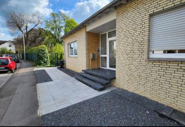 Saniertes Drei-Parteienhaus in begehrter Lage von Stolberg!