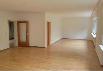 Großzügige Wohnung am Grüngürtel - Erstbezug nach Sanierung