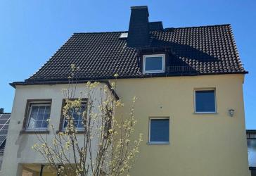 Zwei Einfamilienhäuser auf ca. 990 m² Grundstück – Wohnen & Kapitalanlage mit Entwicklungspotenzial