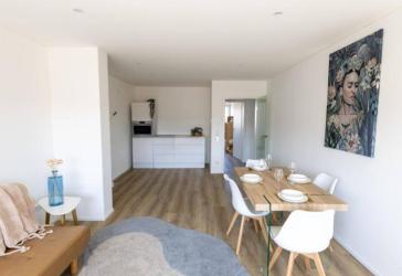 Erstbezug nach Sanierung 3-Zimmer-Wohnung mit Balkon in Neustadt