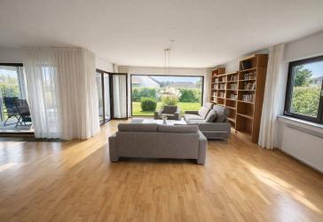 Großzügiges Einfamilienhaus mit Wintergarten, großem Grundstück und viel Potenzial in Pfungstadt
