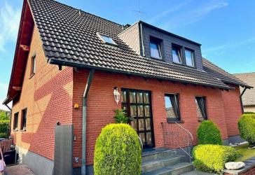Geräumiges Zweifamilienhaus in bevorzugte Wohnlage in Lünen- Niederaden
