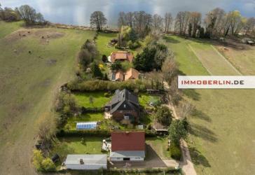 IMMOBERLIN.DE - Traumlage! Charmantes Einfamilienhaus mit Südgarten beim Krampnitzsee