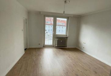 Gemütliche 4 Zimmer-Wohnung im Zentrum von Harburg zu vermieten