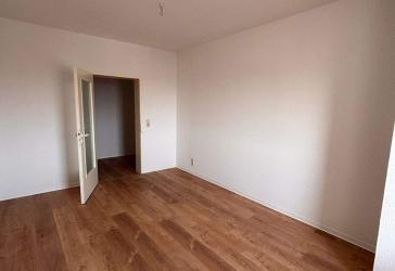 Familienfreundliche 4-Zimmer-Wohnung in Plauen mit Hervorragender Anbindung