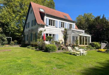 Traumlage: Einzigartiges 2418qm Grundstück mit charmantem Landhaus