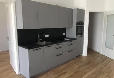 2-Zimmer Neubau Zweitbezug samt Einbauküche und Balkon