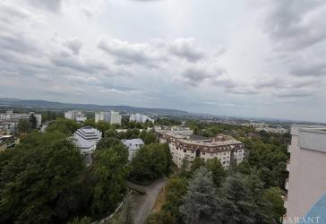 Gepflegte 2 Zimmer-Wohnung im 11. Obergeschoss mit Balkon und Stellplatz