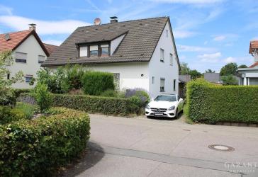 Haus mit Potenzial und großem Grundstück in sehr ruhiger Lage im Kreuzgrund sucht neuen Eigentümer