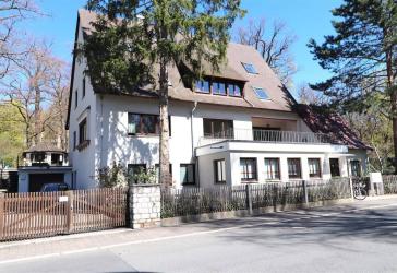 *** Reserviert *** Charmante klassische Altbauwohnung in Erlanger Nordstadt