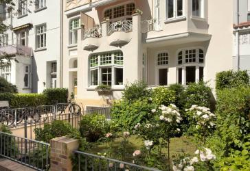 Klassischer Altbau mit eigenem Garten am Stadtpark