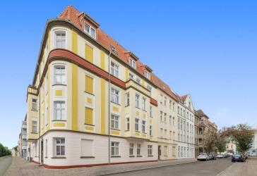 Vermietete 2-Zimmer- Kapitalanlage in Stadtfeld. 5% Afa und gute Mietrendite