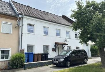 Markt Winzer - 5,4% Kapitalanlage: Vermietetes Wohnhaus m. ca. 220 m2 Wohnfläche in zentraler Lage!