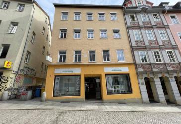 Gepflegtes Mehrfamilienhaus