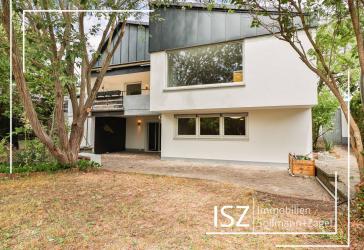 Bezugsfreier, sanierter (Dach, Fassade...) Bungalow mit Außenpool, Sauna und 2 Garagen