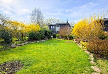 Familientraum mit sonnigem Garten!