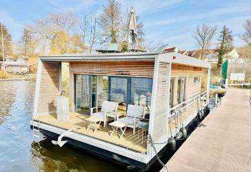 2. Sommerwohnsitz gefällig? Top ausgestattetes Hausboot als fahrbares Domizil